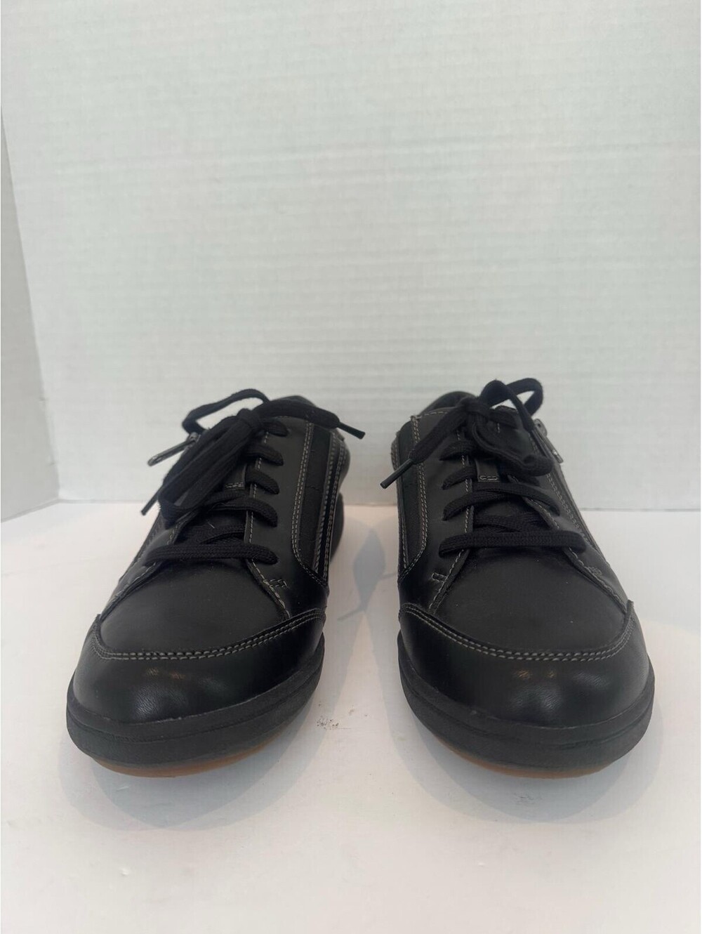 Clarks Women’s Bryianne Bayla Sneaker — Black Leather | Size 11M